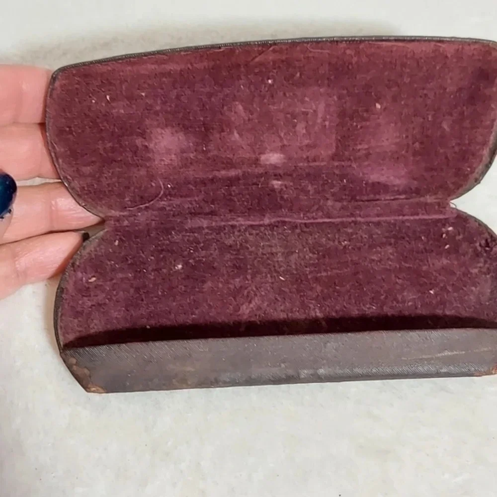 Vintage‎ Goldtone Prescription Eyeglasses Original case with optometrists name
